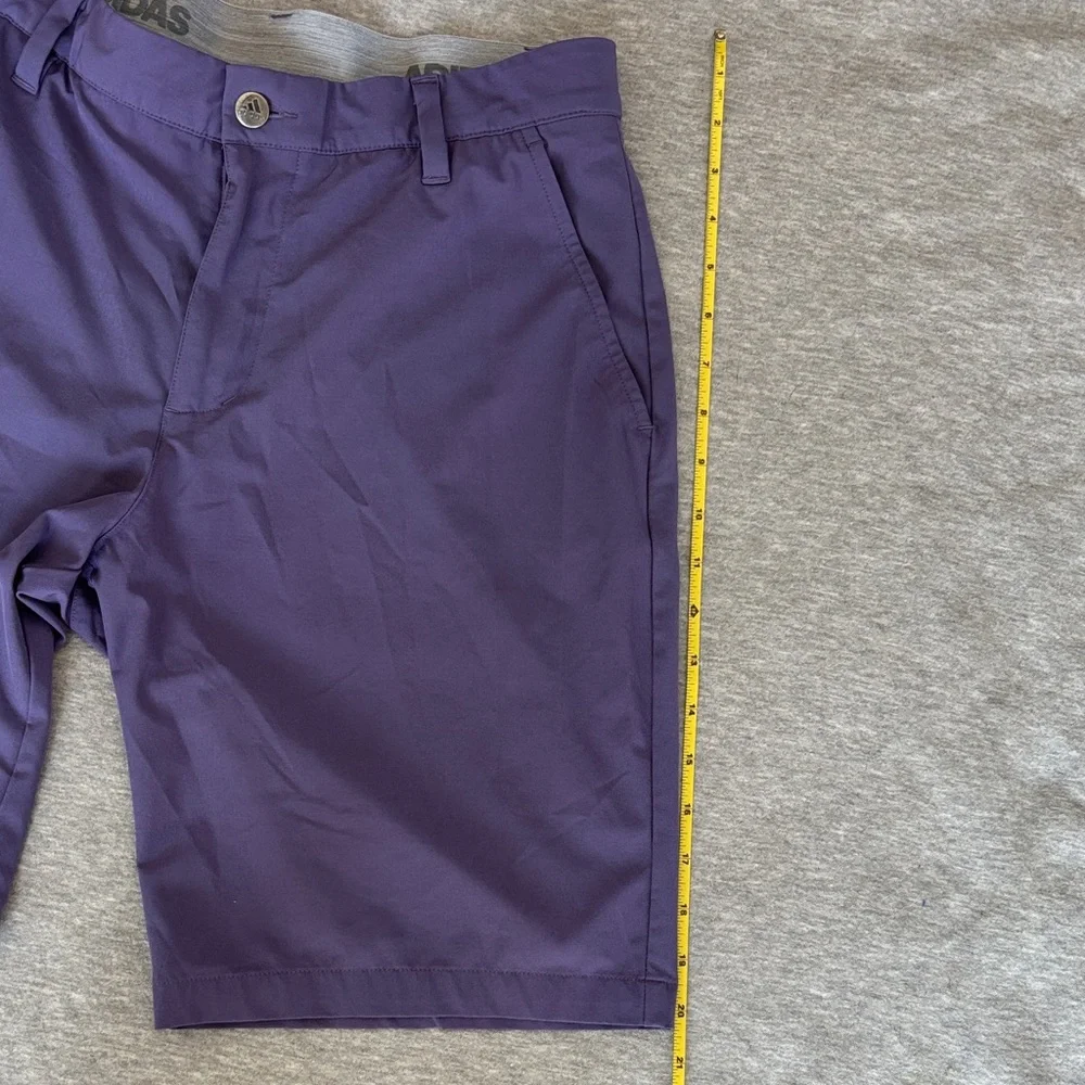 Ex Condition! Men’s Adidas purple flat front golf shorts 30” waist 9” inseam